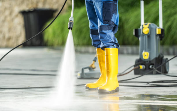 Best Deck Pressure Washing  in Lenexa, KS